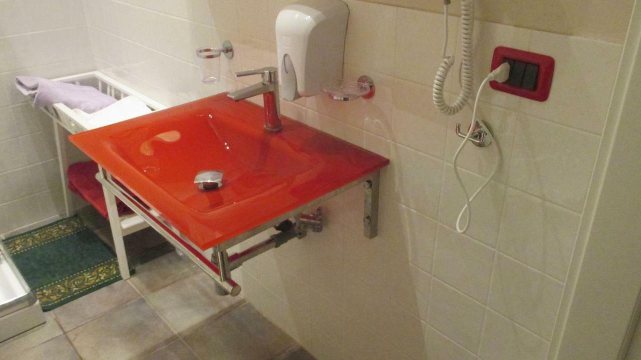 אסיסי Relais"La Cappuccina" Rooms&Apartments מראה חיצוני תמונה